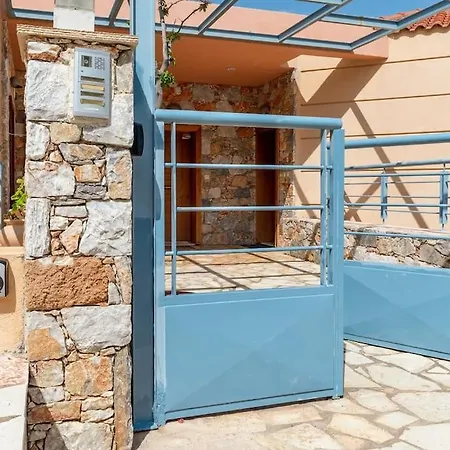 Seascape 3 Bedroom House Schinias